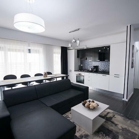 Apartel Black & White Navodari Ngoại thất bức ảnh