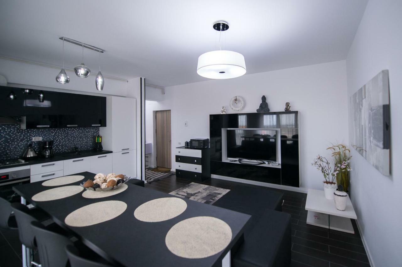 Apartel Black & White Navodari Ngoại thất bức ảnh