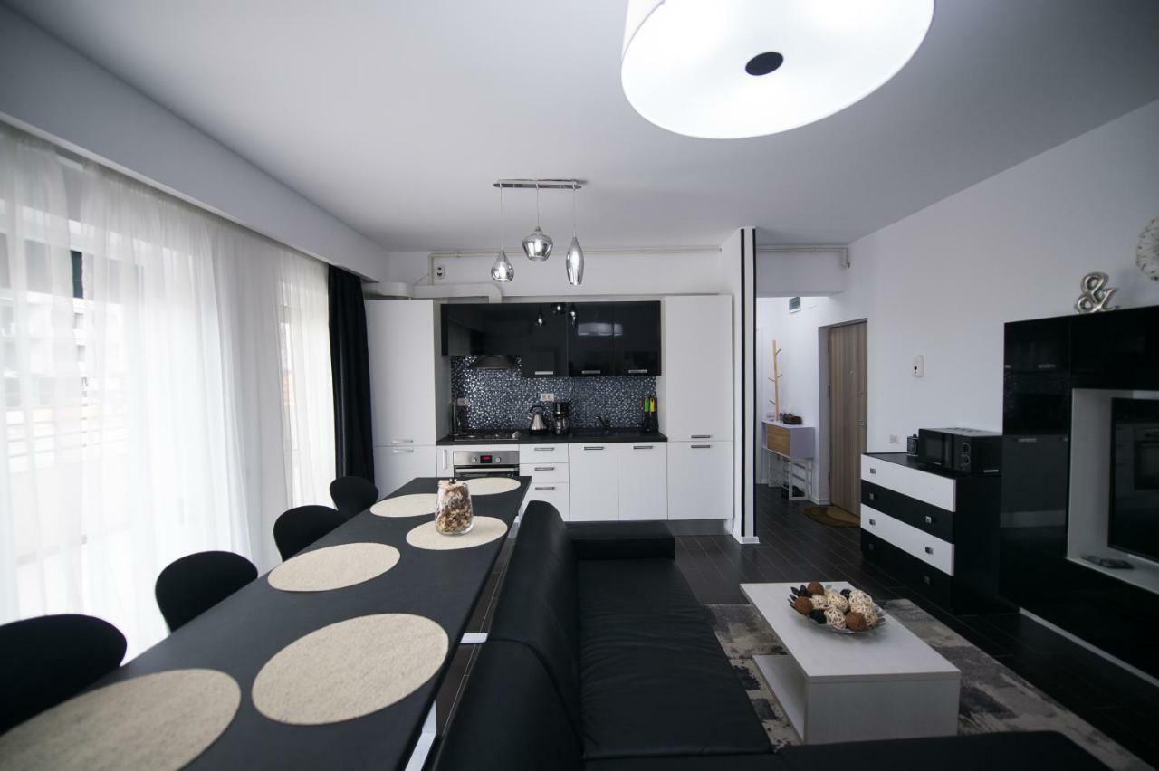 Apartel Black & White Navodari Ngoại thất bức ảnh