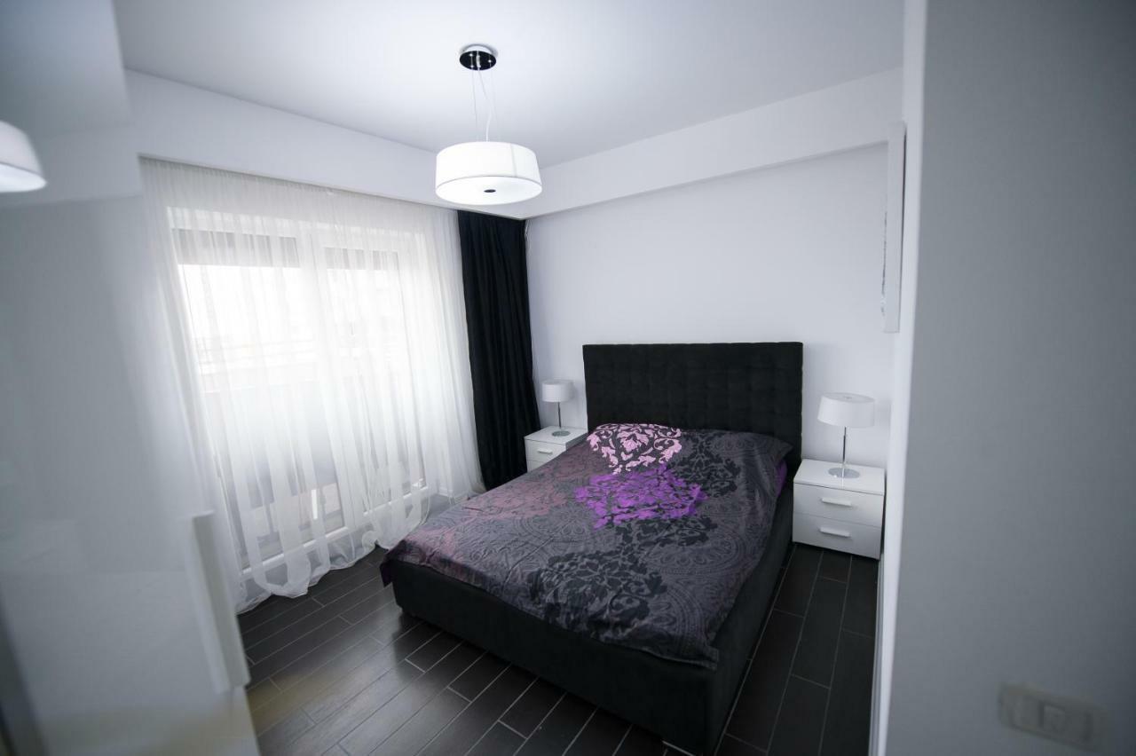 Apartel Black & White Navodari Ngoại thất bức ảnh