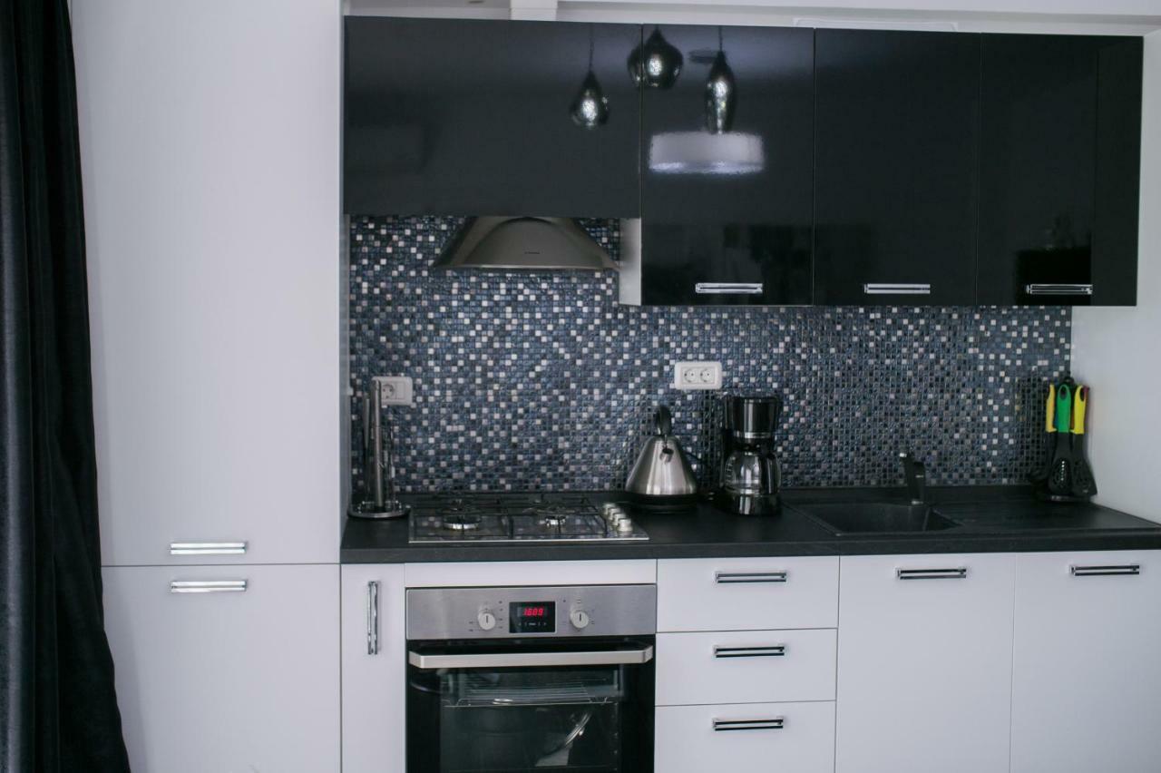 Apartel Black & White Navodari Ngoại thất bức ảnh