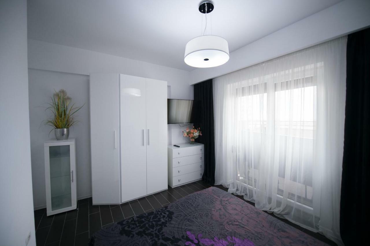Apartel Black & White Navodari Ngoại thất bức ảnh